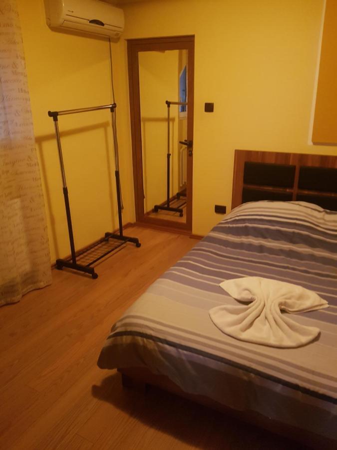 Vila Mario Galaţi Buitenkant foto